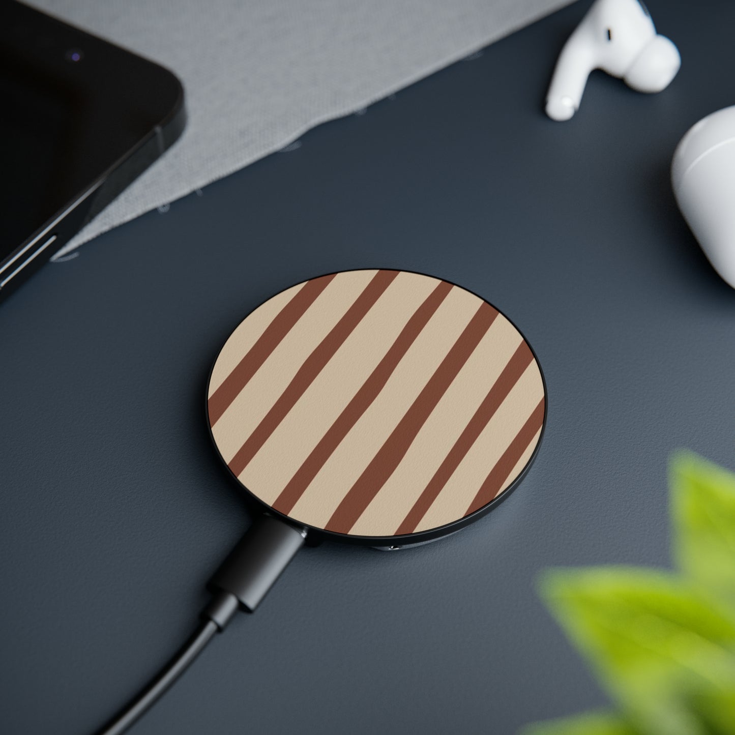 Mocha Stripe Magnetic Induction Charger