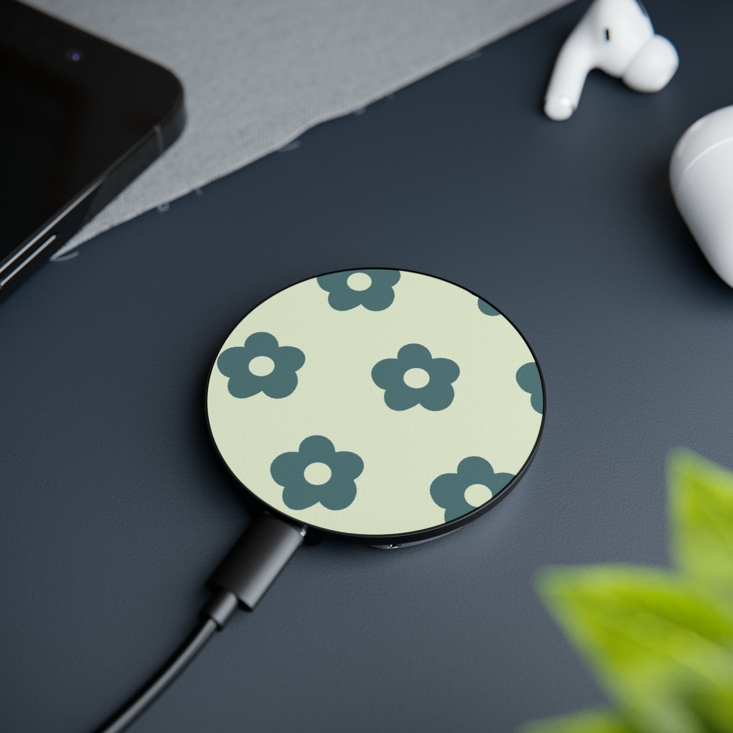 Green Poppy Magnetic Induction Charger