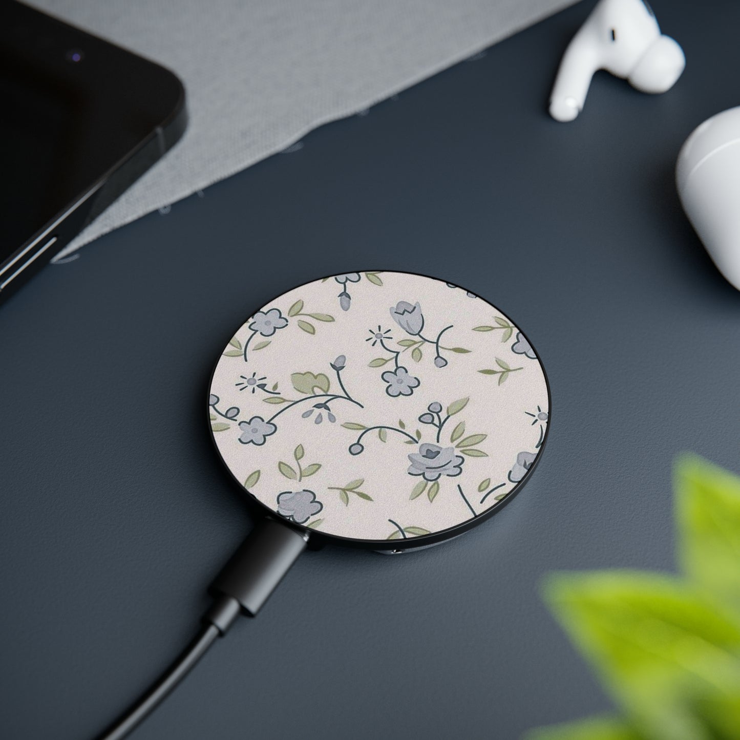 Solitude Magnetic Induction Charger