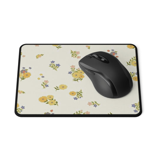 Daisy Chain Non-Slip Gaming Mouse Pad